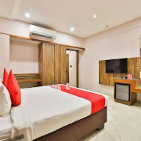 Hotel Radhe Ānand Dış mekan fotoğraf