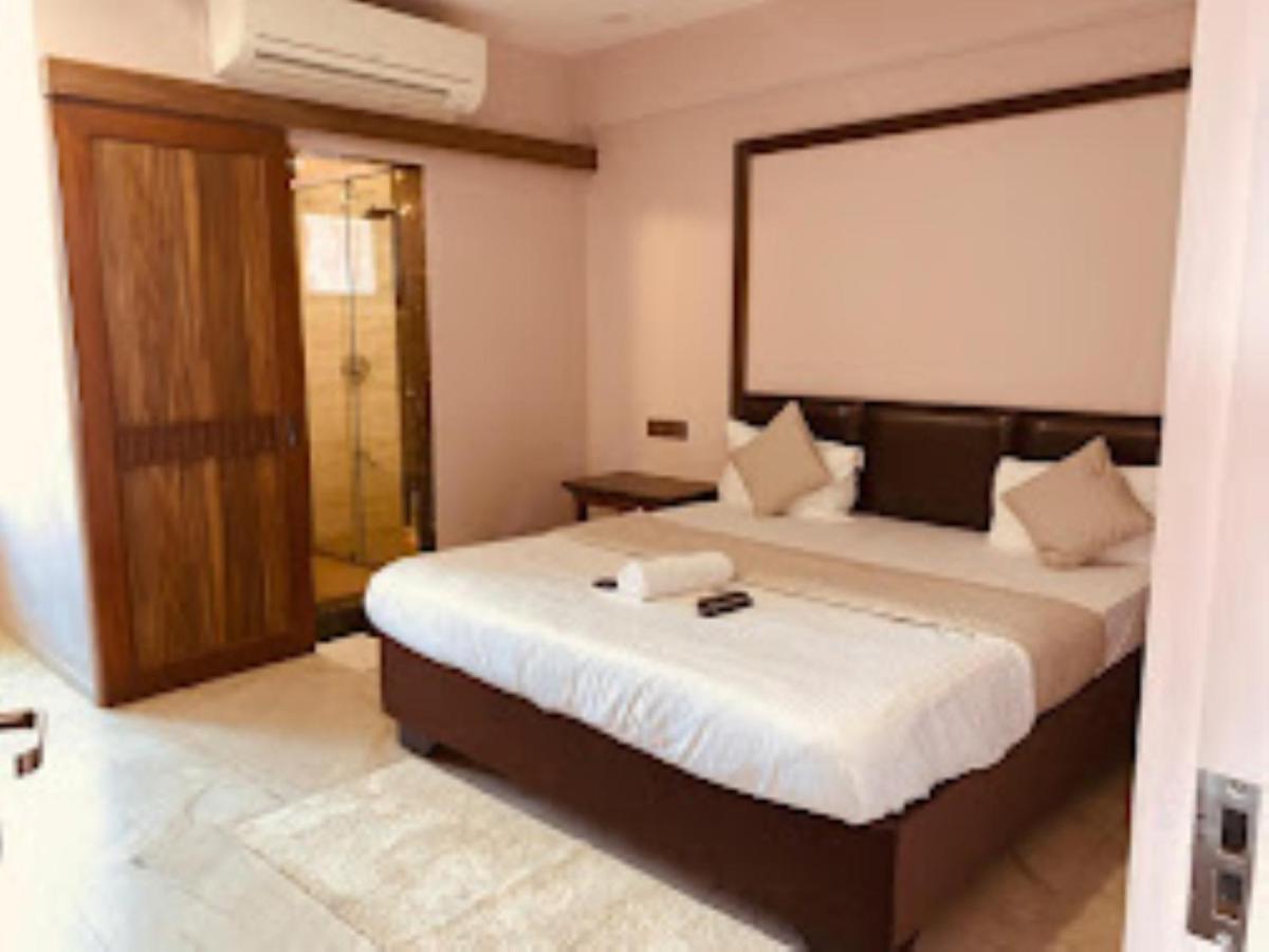 Hotel Radhe Ānand Dış mekan fotoğraf