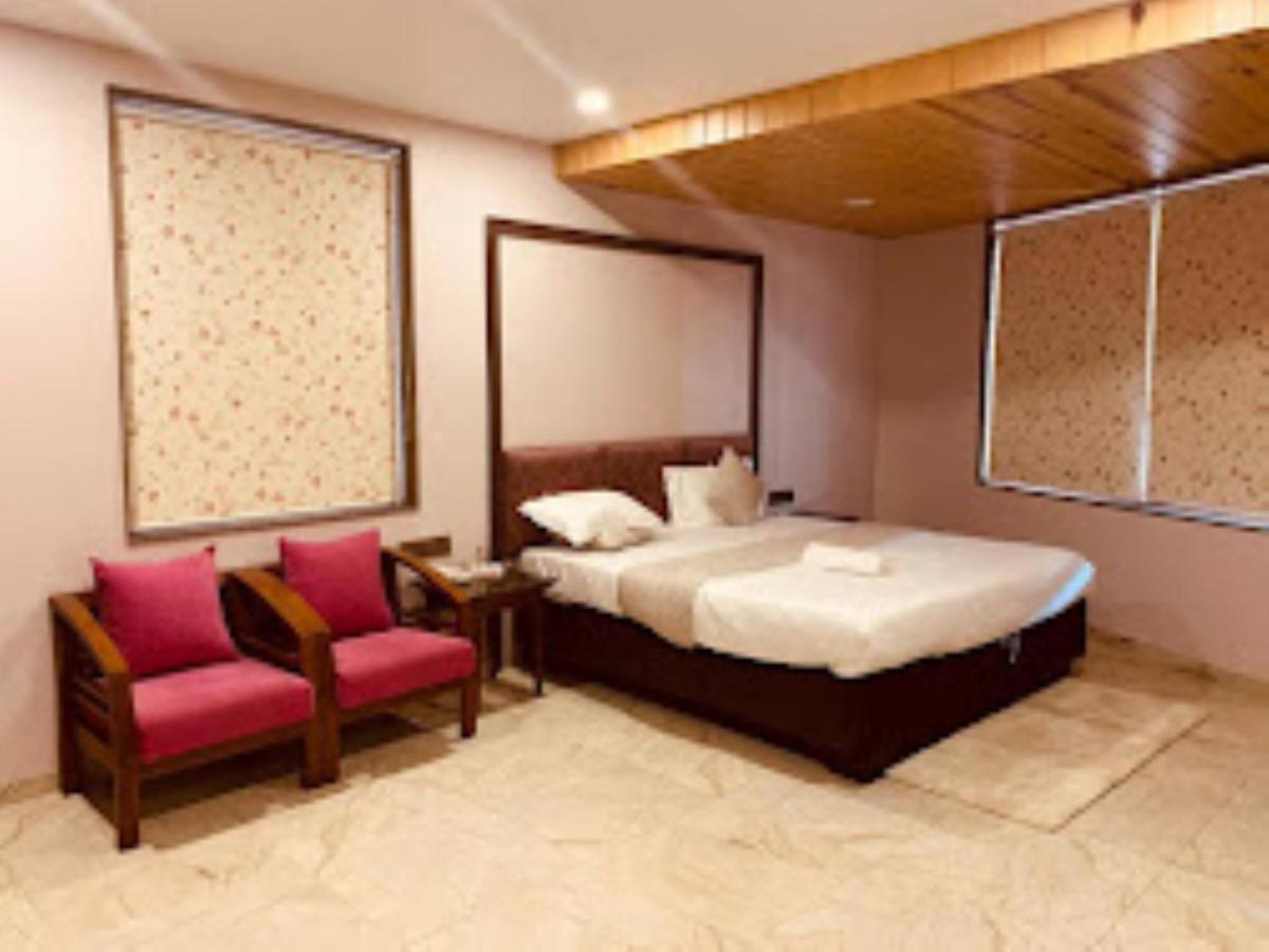 Hotel Radhe Ānand Dış mekan fotoğraf