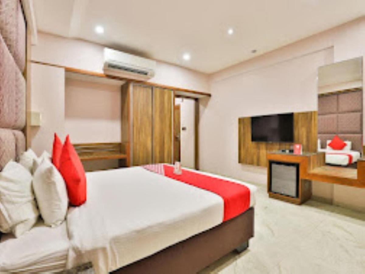 Hotel Radhe Ānand Dış mekan fotoğraf